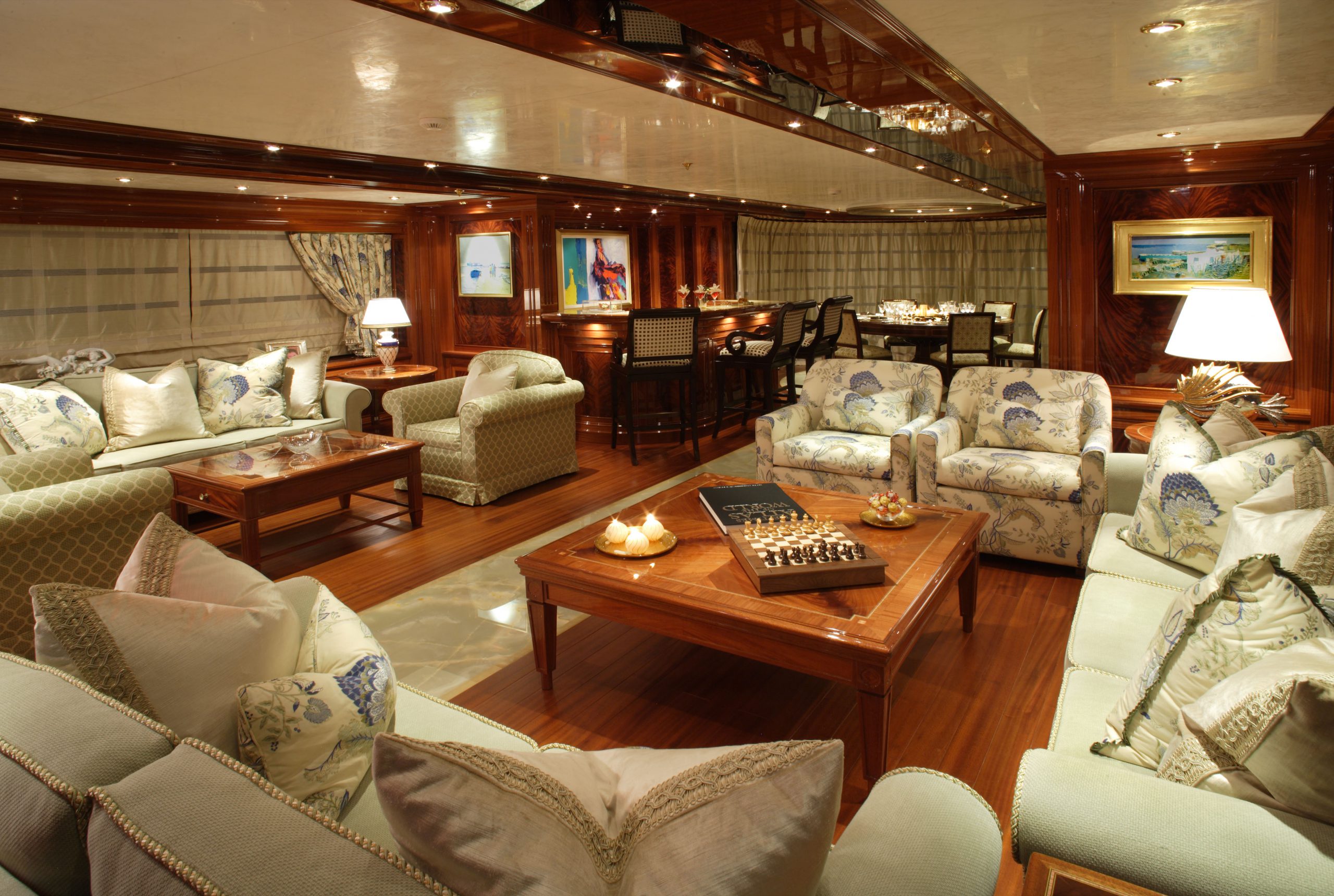 31. Emelina - Upper Saloon YL3L8354