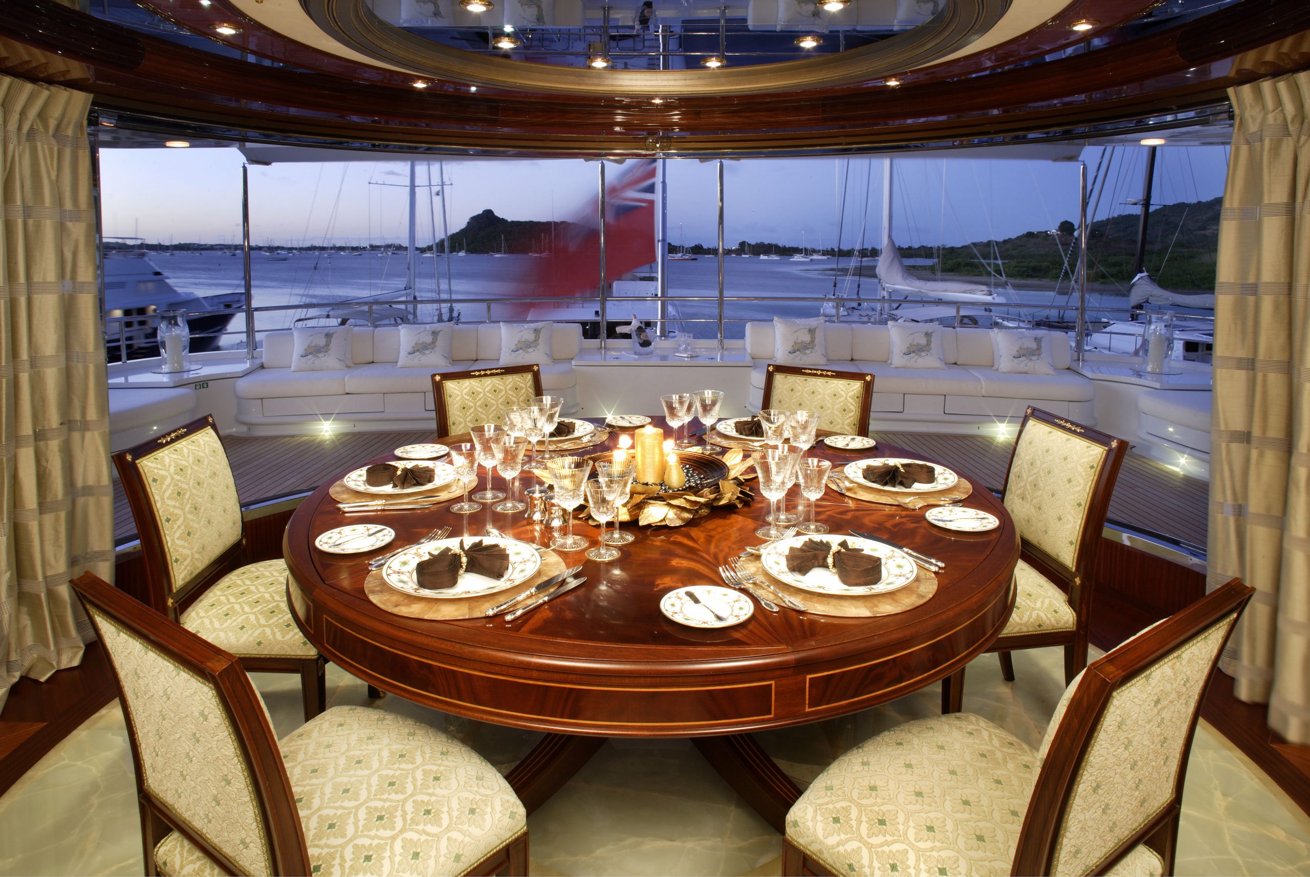 34. Emelina - Upper Saloon YL3L8317