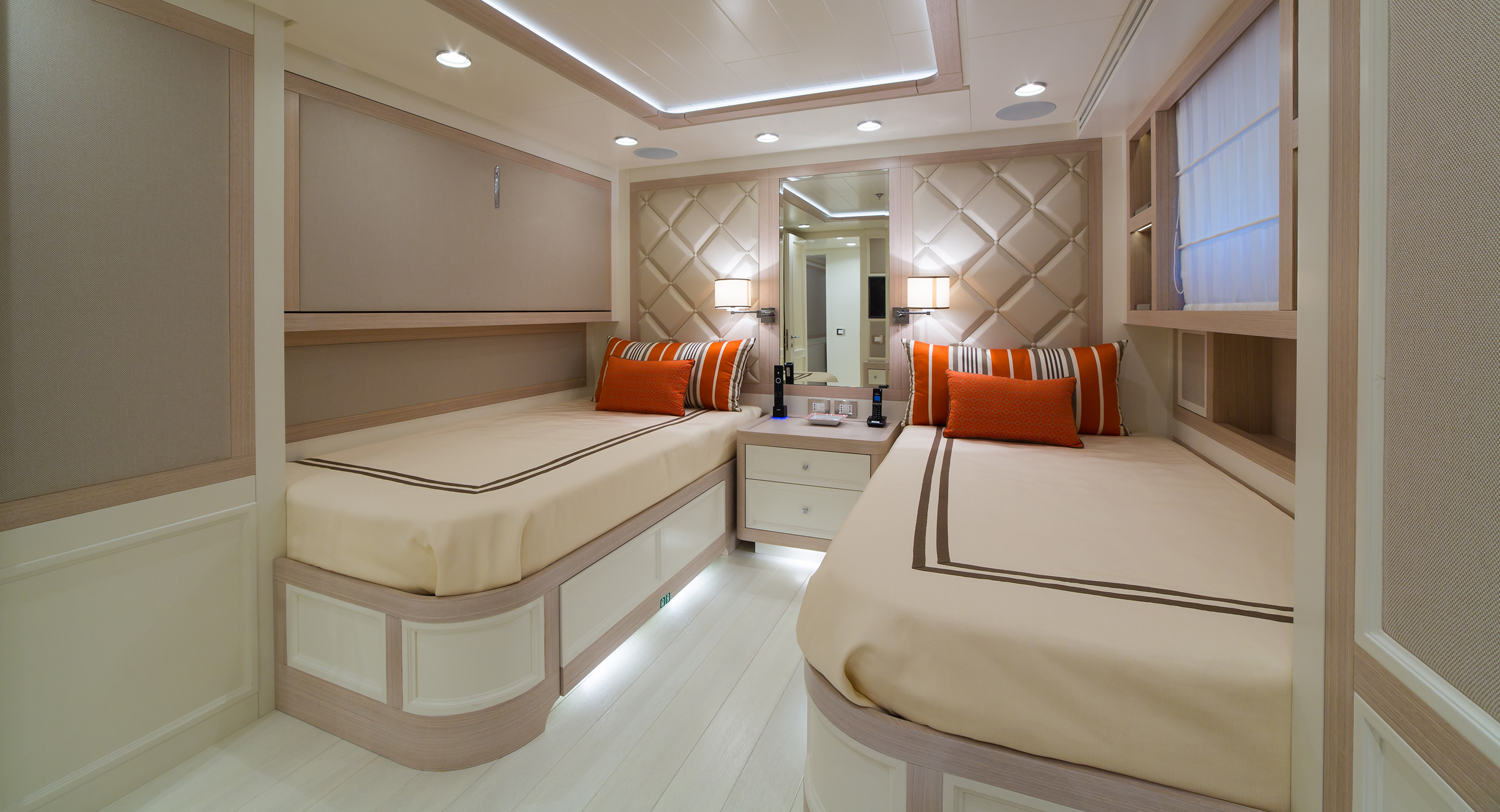 F76-GUESTS-TWIN-BED-CABINS-(2)