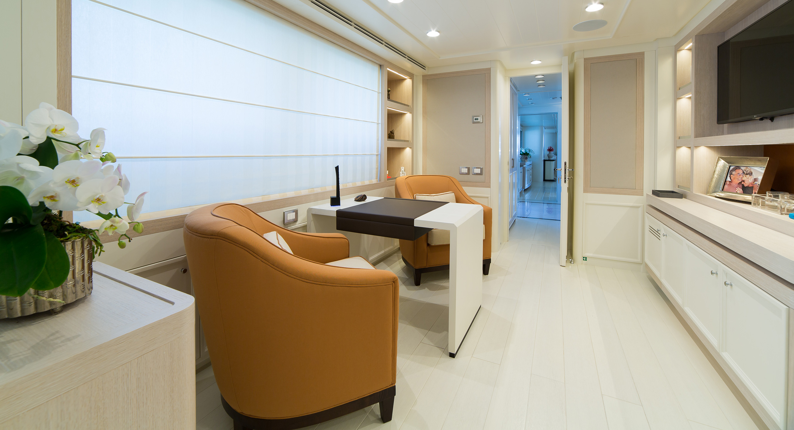 F76-OWNER-PRIVATE-OFFICE