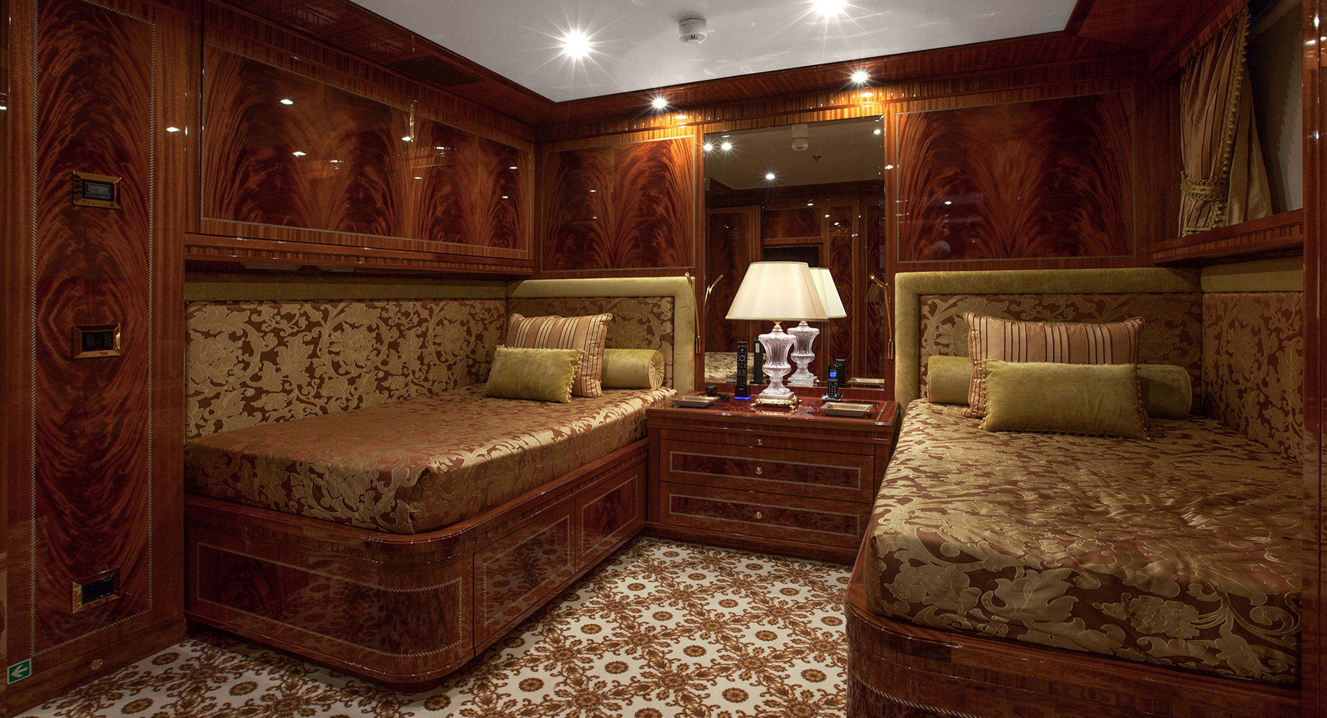 Lower-Deck-Twin-Guests_-Cabin1