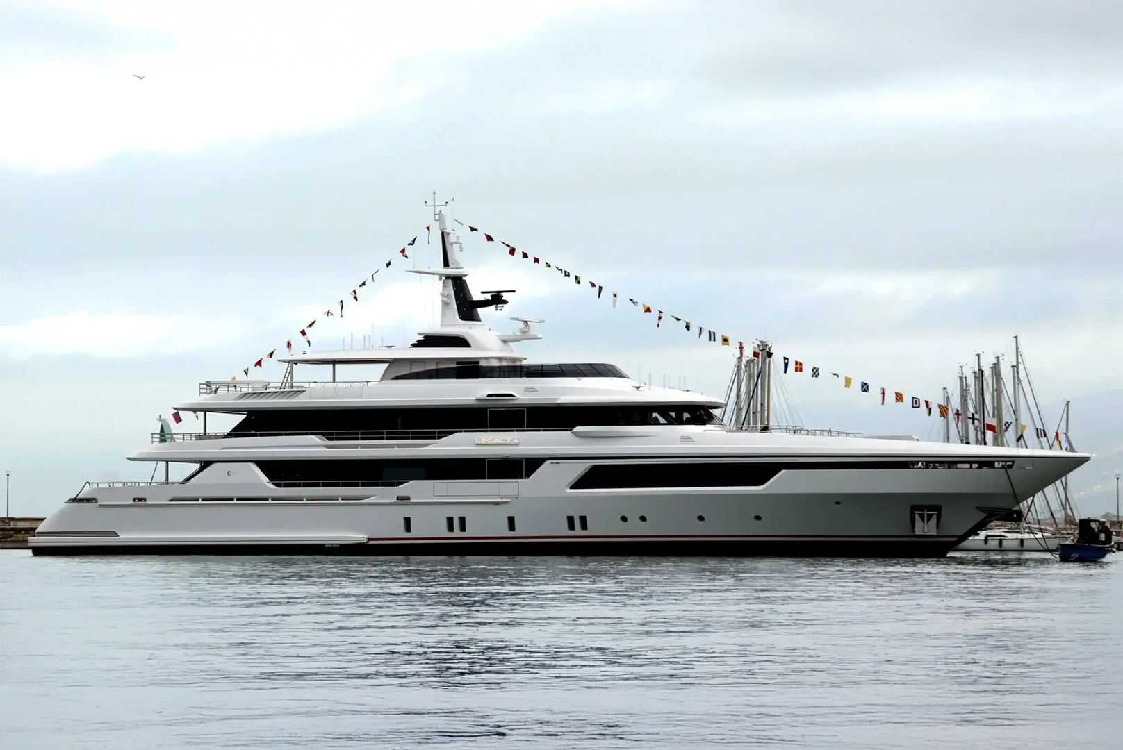 CONSEGNA M.Y LEGACY 4 AL SUO ARMATORE