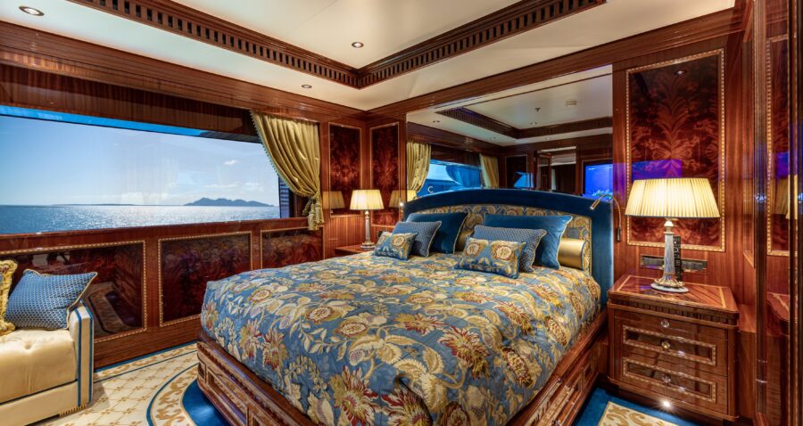 CODECASA 57 - COSTRUZIONE F81 - M/Y LEGACY 4 CODECASA 57 - COSTRUZIONE F81 - M/Y LEGACY 4