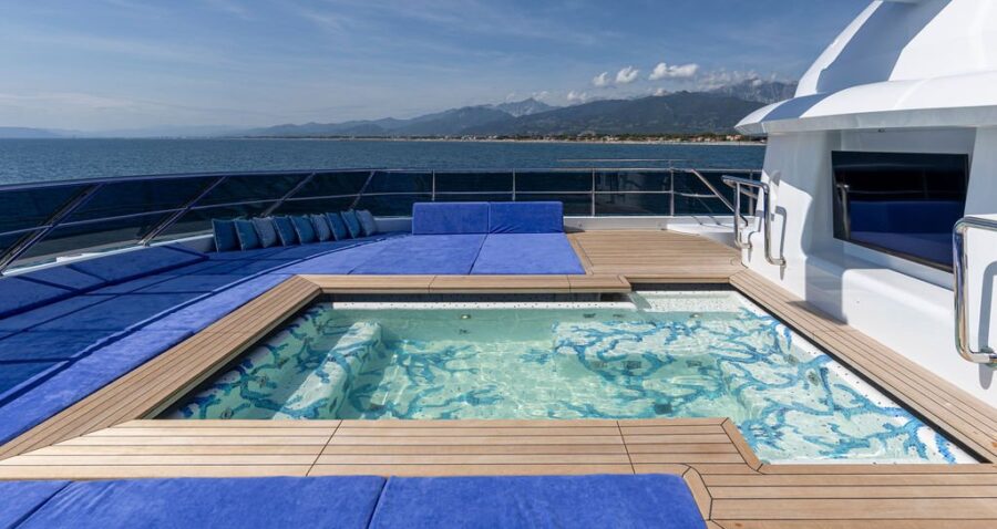 CODECASA 57 - COSTRUZIONE F81 - M/Y LEGACY 4 CODECASA 57 - COSTRUZIONE F81 - M/Y LEGACY 4