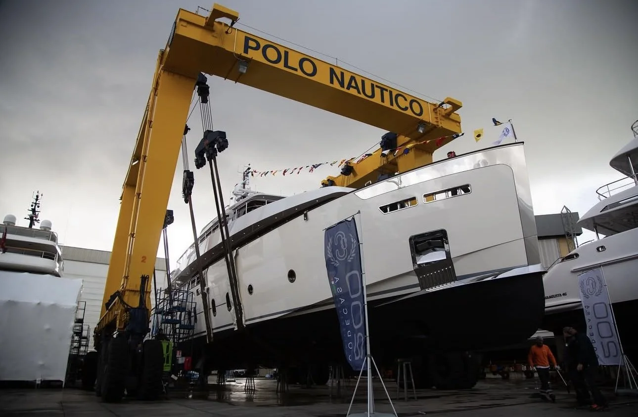 M.Y. PLEIADES – CODECASA CLASSIC YACHT 110′ – COSTRUZIONE F80 – IL VARO